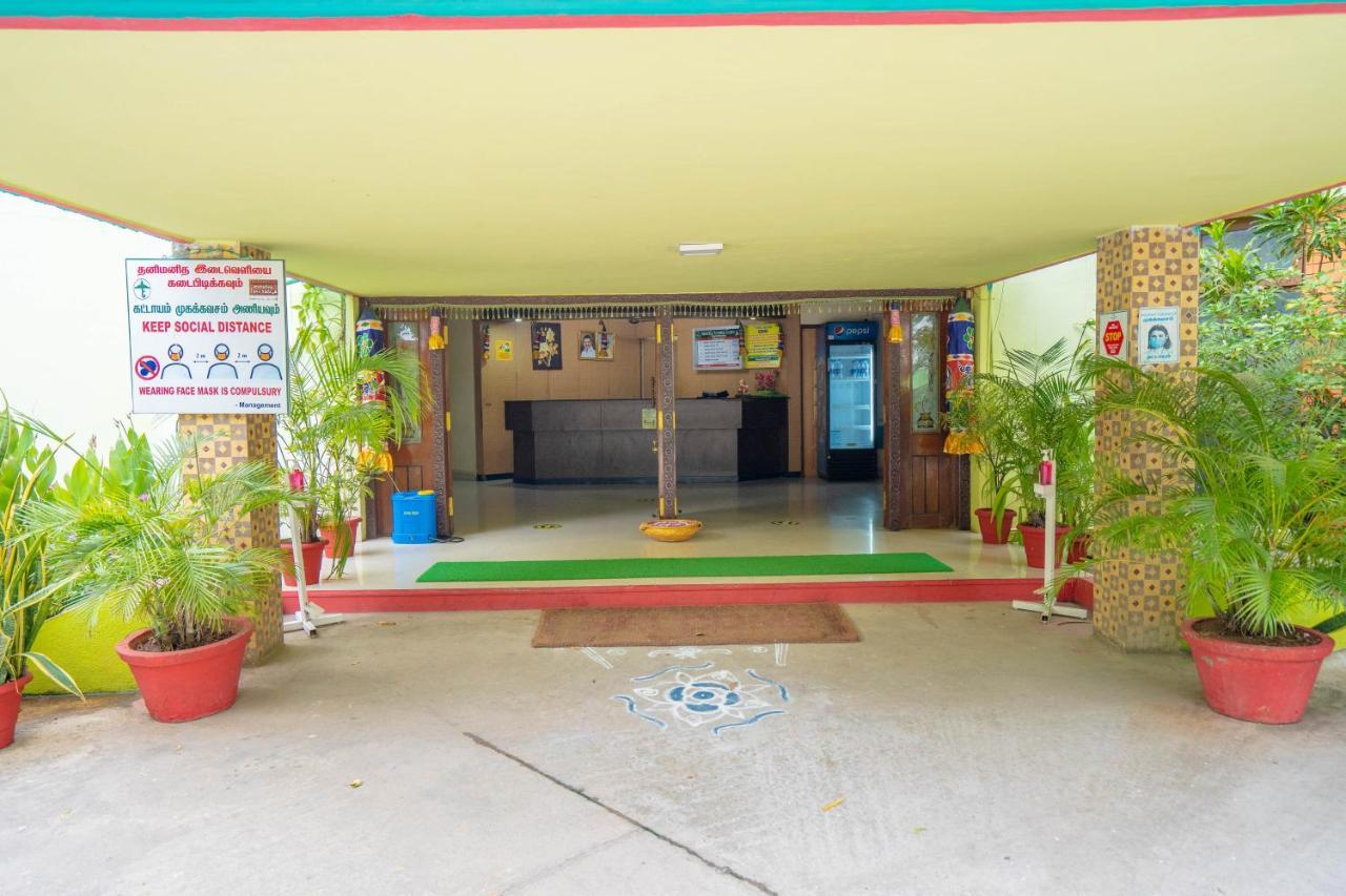 Hotel Tamilnadu, Kancheepuram Buitenkant foto